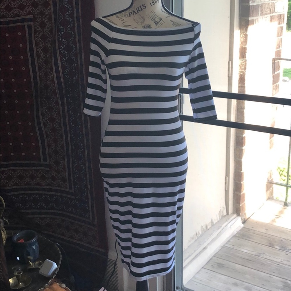 Off shoulder midi striped dress